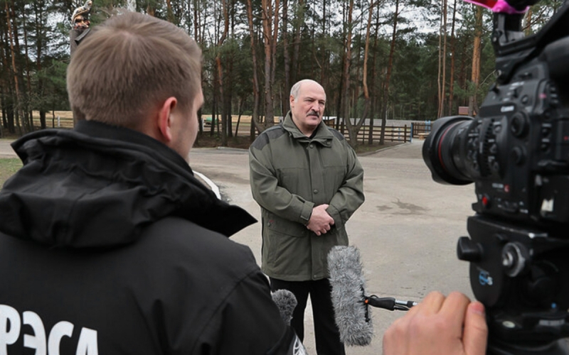 Лукашенко подпишет декрет о передаче власти на случай убийства президе