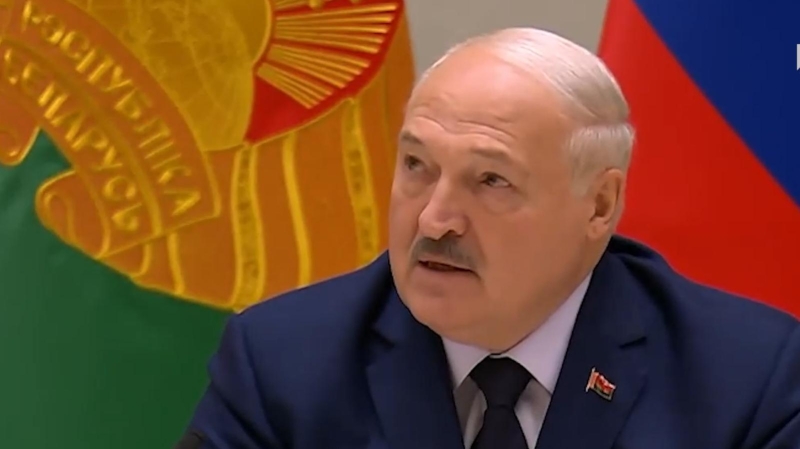 Лукашенко попросил Путина передать Белоруссии систему &laquo;Орешник&raquo;