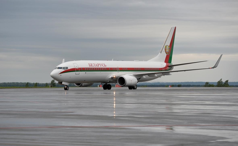 Лукашенко прибыл в Санкт-Петербург