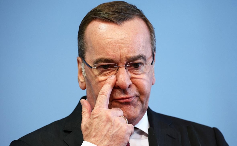 Макрон объяснил свои слова об отправке войск на Украину