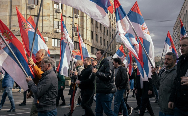 Макрон предложил Сербии поддержать антироссийский фронт