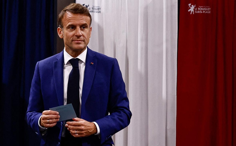 Макрон призвал к объединению против правых после предварительных