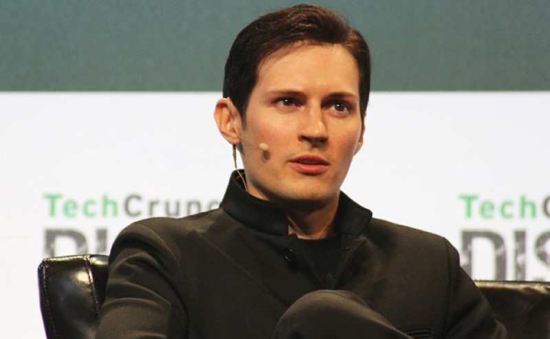 Макрон взял на себя ответственность за выдачу гражданства Франции