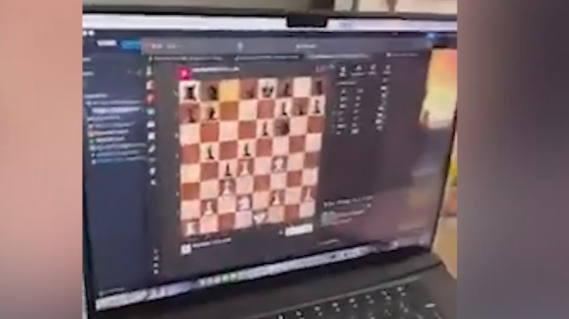 Маск анонсировал разработку нейрочипов для возвращения зрения слепым