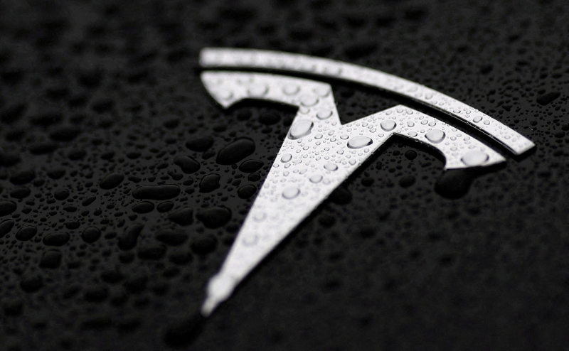 Маск рассказал, как Tesla впервые сама доехала до покупателя