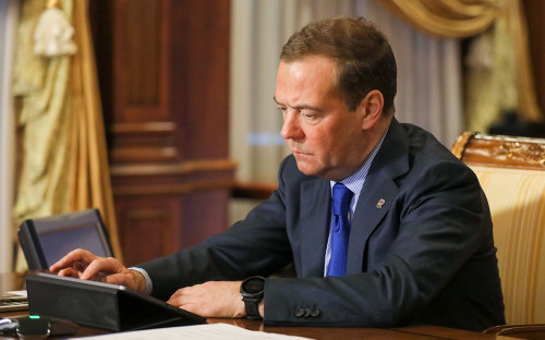 Матвиенко назвала нереалистичной блокировку соцсетей в России