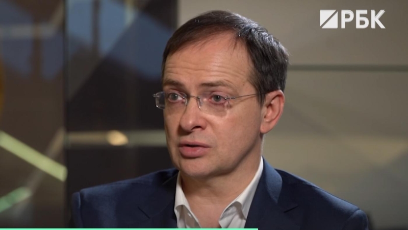 Мединский объяснил включение военной операции в учебник по истории