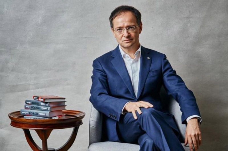 Мединский ответил на вопрос о пропаганде в учебнике истории