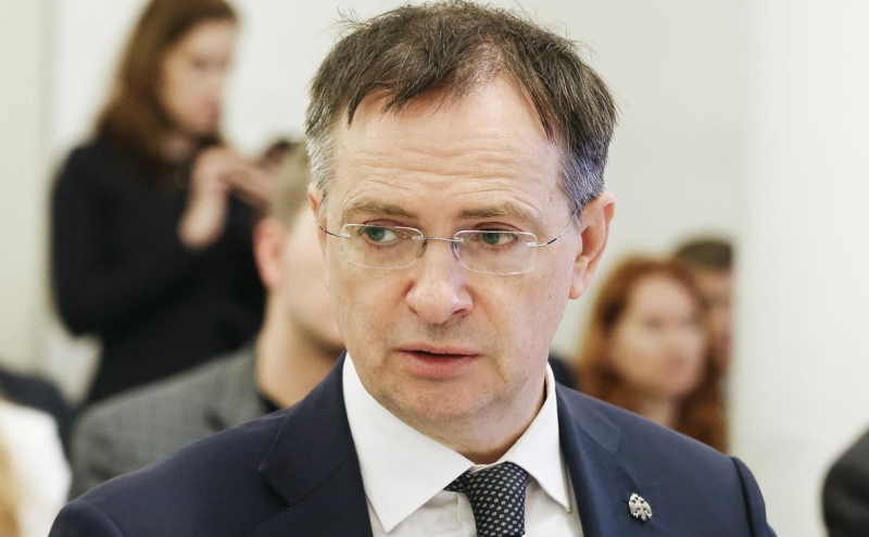 Мединский приступил ко встречам на полях переговоров в Стамбуле