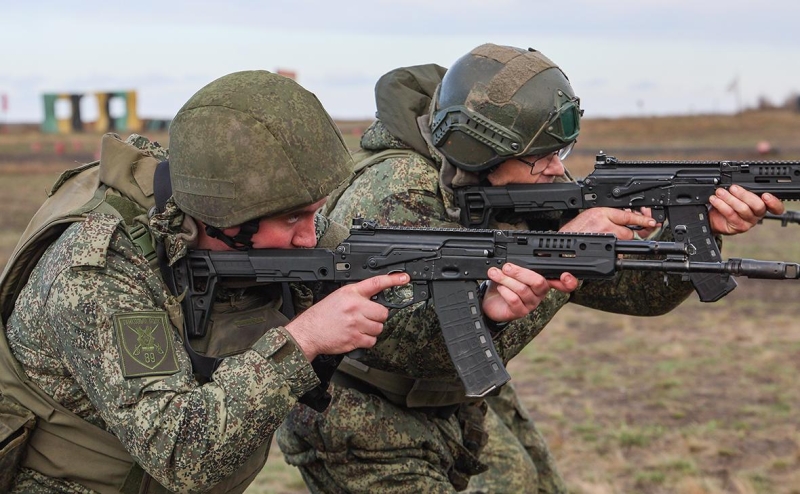 Медведев назвал число набранных в войска в 2025 году контрактников