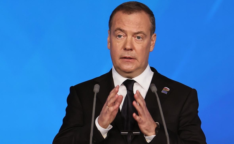 Медведев не исключил появления новых регионов в составе России