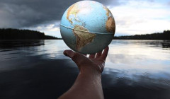 Медведев призвал к &laquo;прямому уничтожению террористов&raquo; из-за удара по