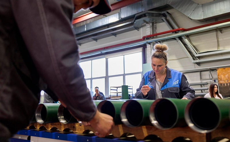 Медведев призвал обеспечивать штурмовиков снарядами сверх стандарта