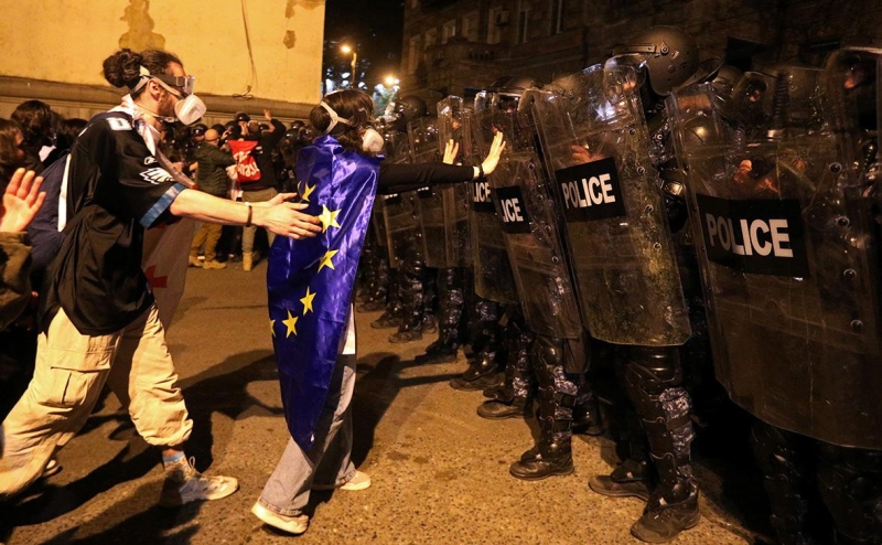 Медведев призвал ввести уголовную ответственность для иноагентов