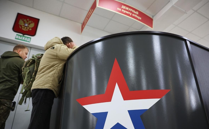 Медведев рассказал, сколько контрактников пополнили армию в этом году