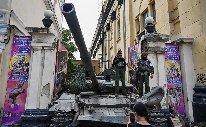 Медведев счел действия Пригожина продуманной операцией по захвату