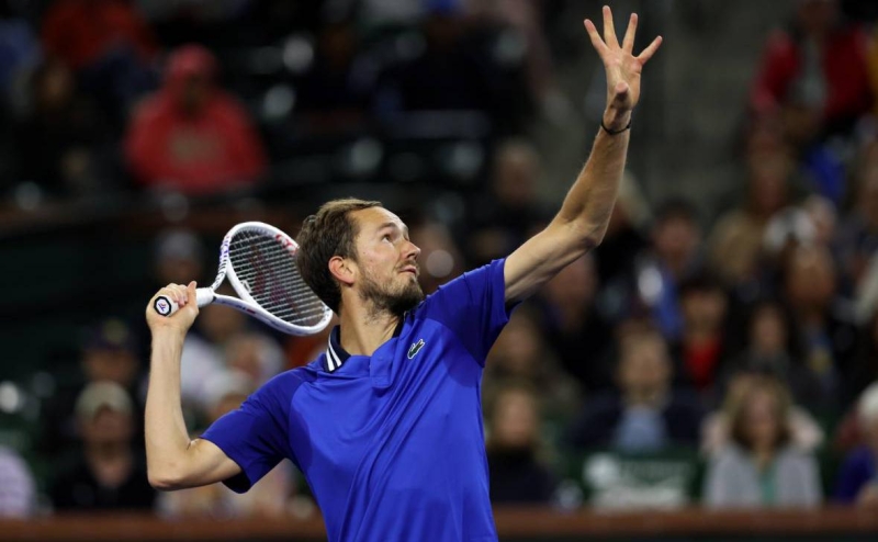 Медведев второй раз уступил Алькарасу в финале &laquo;Мастерса&raquo; в