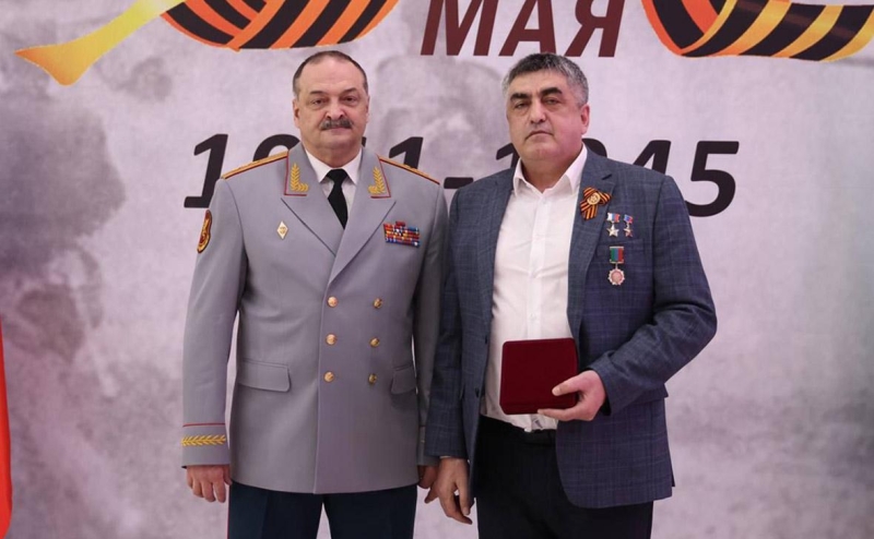 Меликов сообщил о ранении Героя России генерала Абачева в приграничье