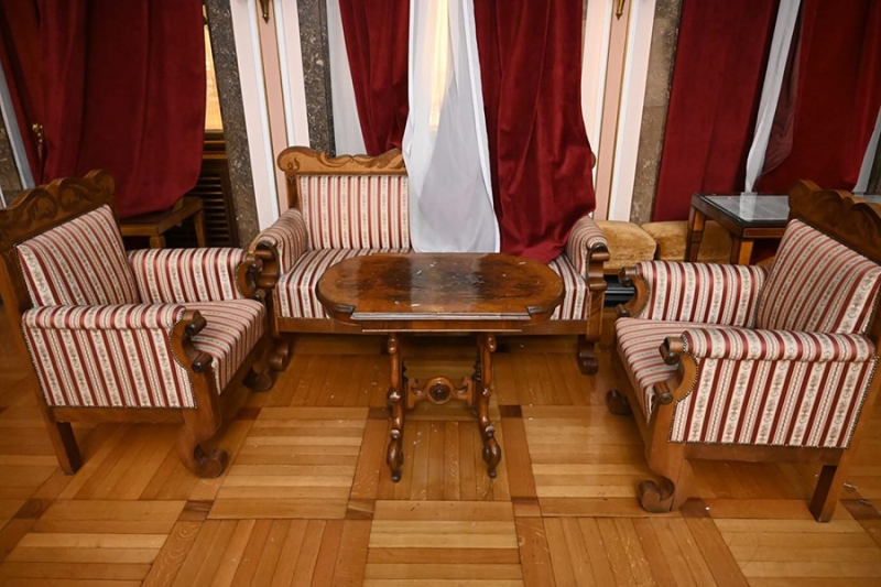 Мэр Белграда показал последствия погрома и заявил о «майданизации»