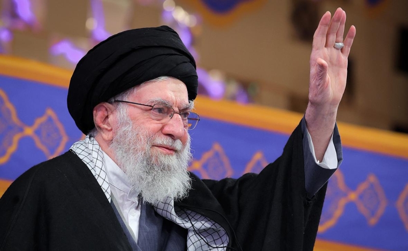 Мэр Тегерана сообщил о разгроме протестующими более 50 мечетей и