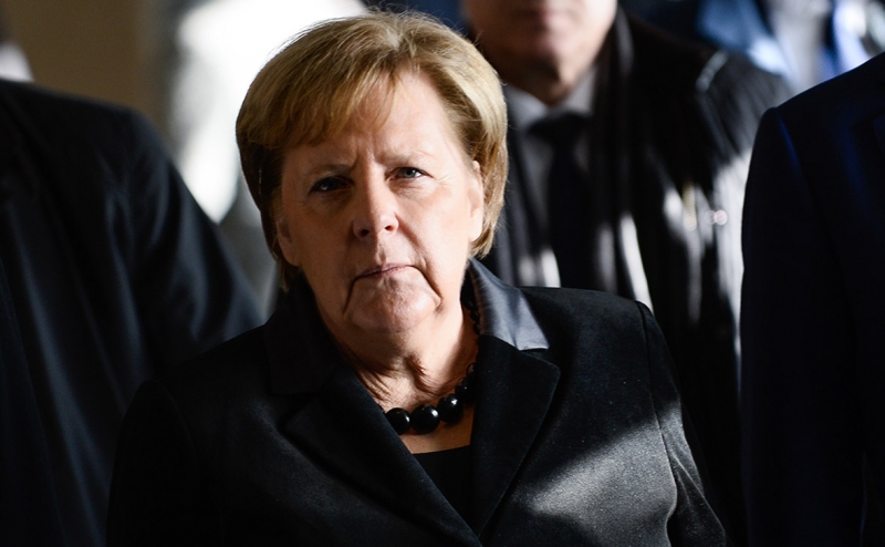 Меркель впервые публично осудила спецоперацию России и поддержала Украину