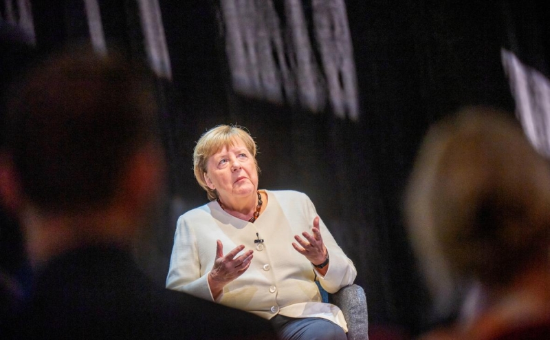 Меркель заявила, что конфликт России и Украины не закончится без