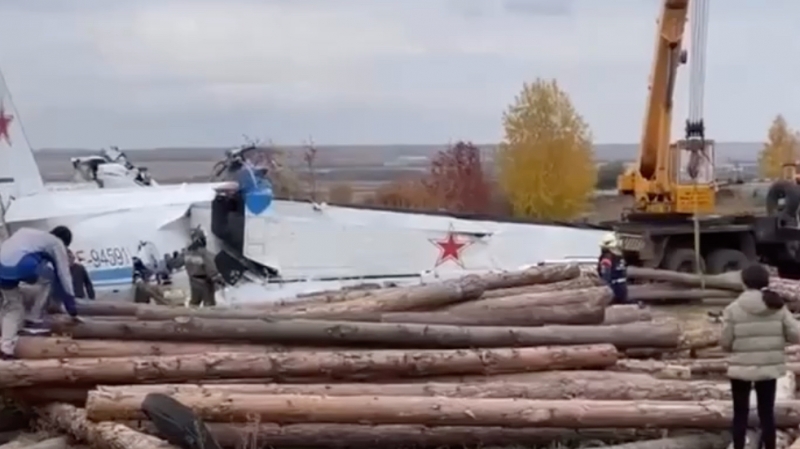 Место крушения самолета с парашютистами в Татарстане. Видео