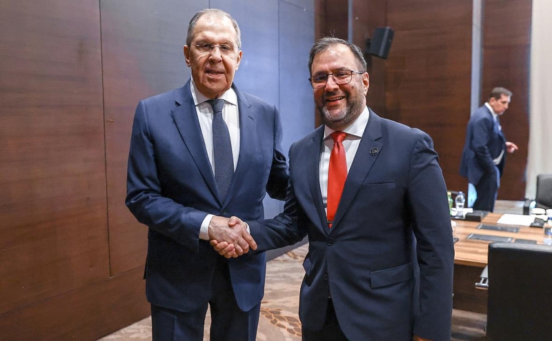 МИД России опроверг данные об эвакуации посольства в Венесуэле