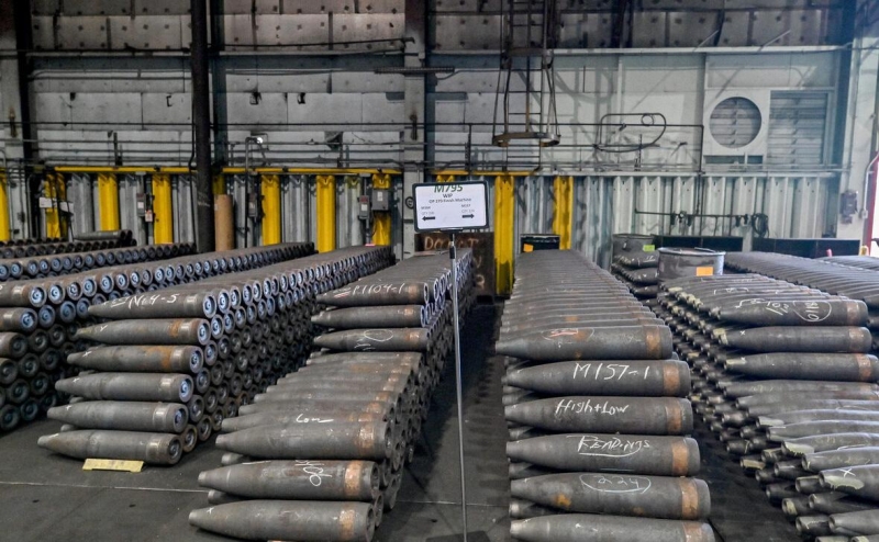 МИД счел попыткой затянуть конфликт поставку Киеву кассетных