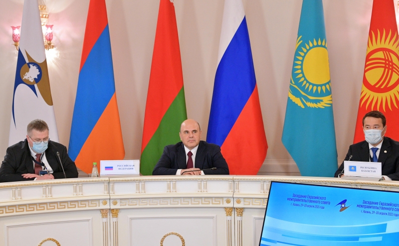 МИД сообщил о сокращении до 21% взаиморасчетов долларами странами ЕАЭС