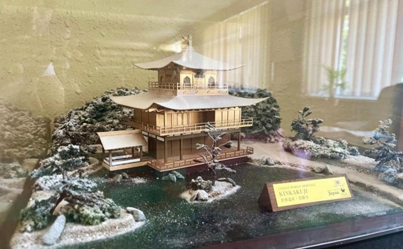 МИД удивило требование Японии вернуть подаренный «Золотой павильон»