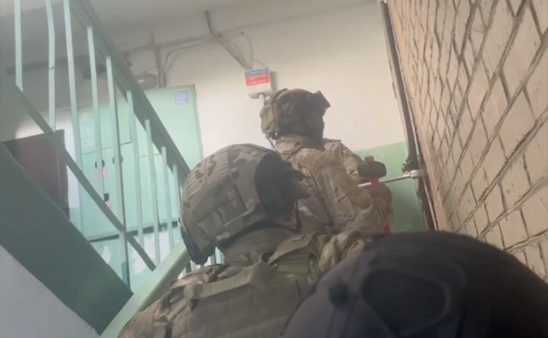 Мигрантов в России призовут не свистеть и не шептаться на родном языке