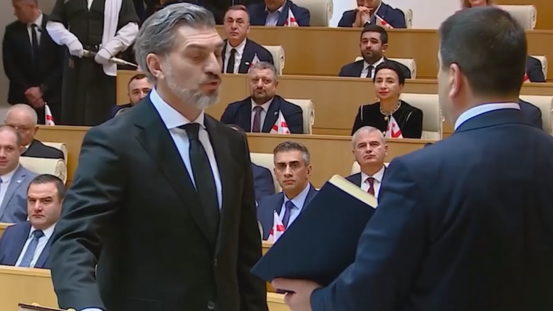 Михаил Кавелашвили принял присягу и вступил в должность президента