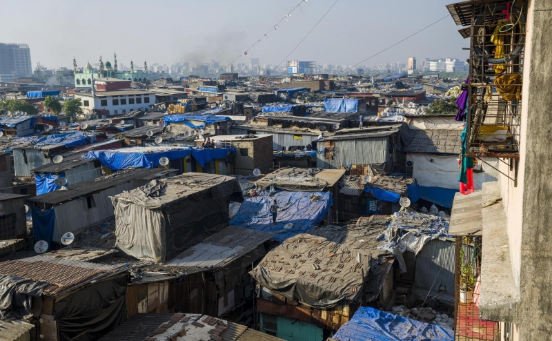 Миллиардер из Индии решил перестроить район из «Миллионера из трущоб»