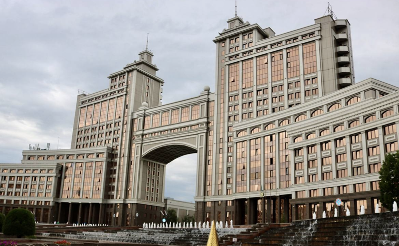 Минэнерго Казахстана подтвердило атаку на два танкера в Черном море