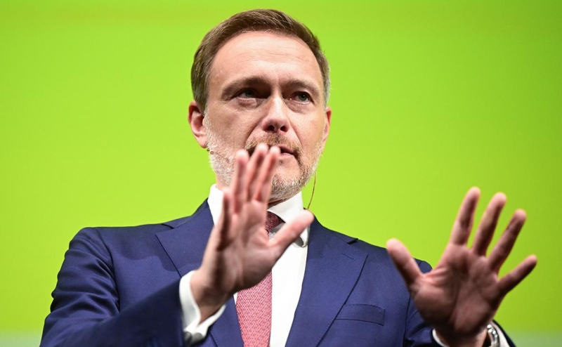 Минфин Германии отказался в одиночку справляться с бременем помощи