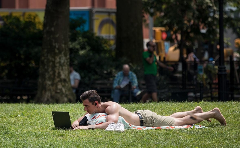 Минфин объяснил, почему для уехавших не подняли НДФЛ до 30%