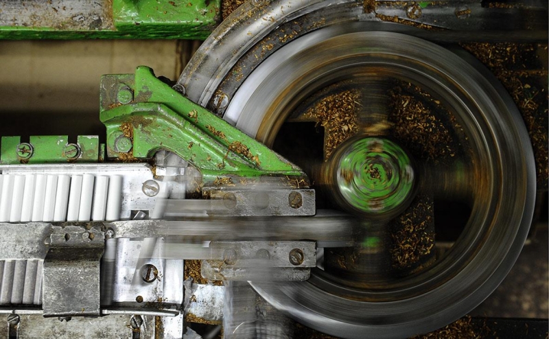 Минфин предложил проиндексировать акцизы на сигареты и автомобили на