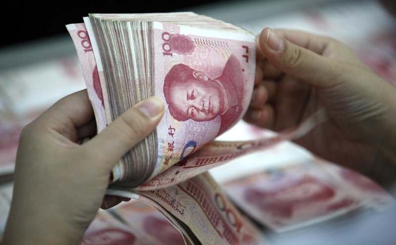Минфин России впервые займет на рынке в юанях