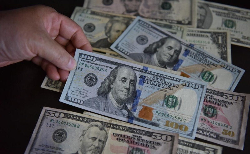 Минфин вернется к покупке золота и валюты в рамках бюджетного правила