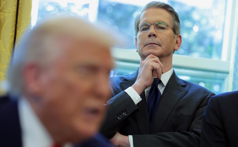 Министр финансов США заявил о получении Зеленским флеш-рояля от Трампа