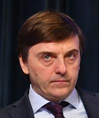 Министр заявил о нехватке детских загородных лагерей в России