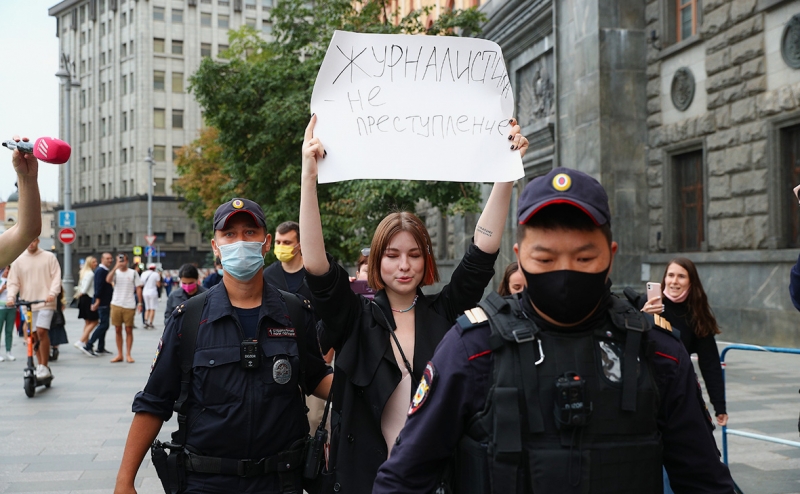 Минюст признал иноагентами Гельмана, Шендеровича и Толоконникову