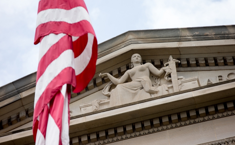 Минюст США пообещал не пытаться тайно получать данные журналистов