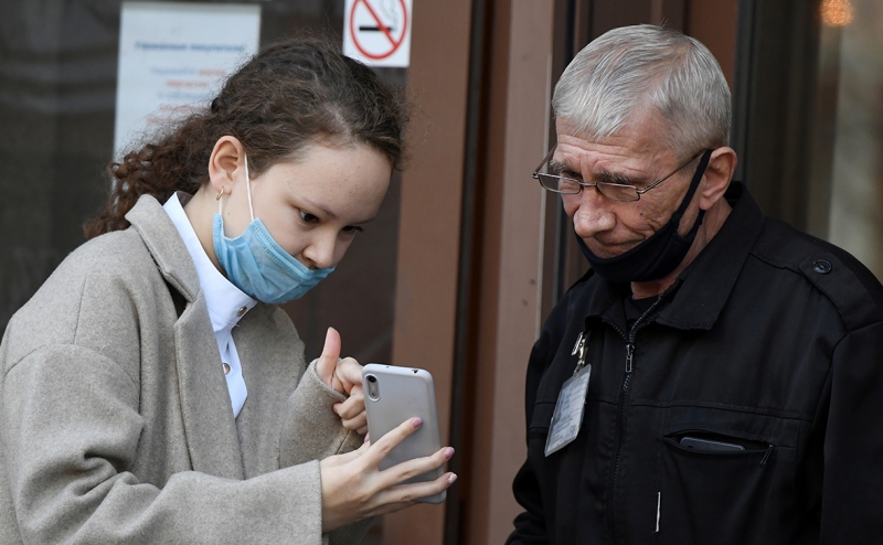 Минкультуры разъяснило правила допуска в театры иностранцев