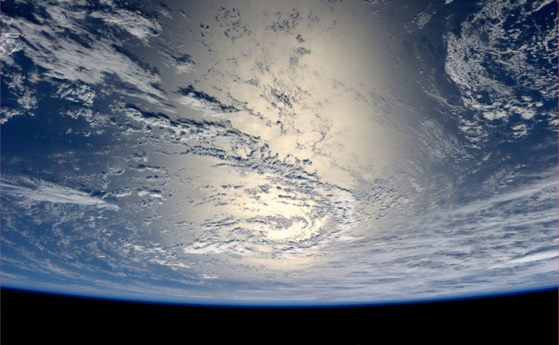 Минобороны показало орбиты обломков сбитого спутника и МКС