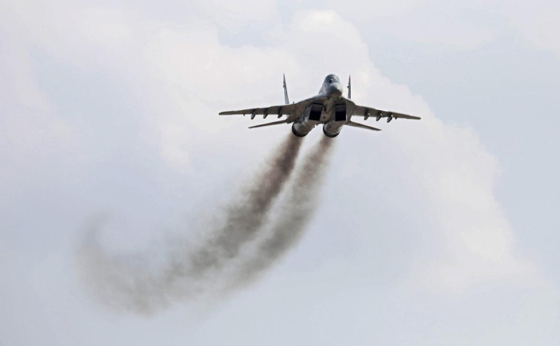 Минобороны заявило о сбитом украинском Су-24, ударившем по Луганску