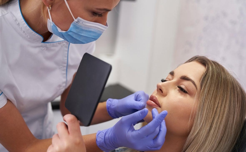 Минпромторг предложил маркировать презервативы и филлеры