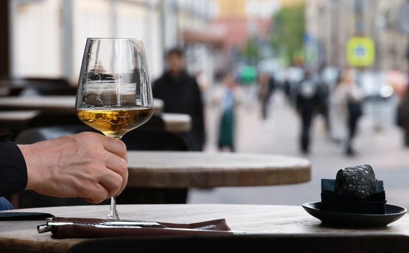 Минпромторг предложил выделять российское вино в меню ресторанов