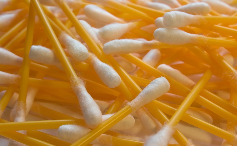 Минпромторг задумался о запрете на ввоз  одноразовой посуды и пакетов